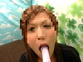 顔出し素人娘のセンズリしている真横でチ○ポ飴やらしくフェラチオして下さい！時々、生フェラ 2