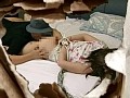 ゴムをはめないナマナマしい夫婦交換 のぞき 妻がやられている/夫がやっている 部屋2