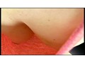 バランスボールではち切れんばかりに反られた胸チラ盗撮 2