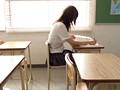 教育実習生が一生懸命盗らえた中○生のノーブラ胸モロ映像 8