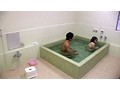 貸し切り風呂でアナタの彼女を浮気させます。 2