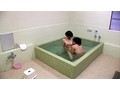 貸し切り風呂でアナタの彼女を浮気させます。 2