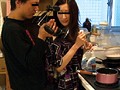同棲カップルの家に密着取材にきたカメラマンが巨大チンポだったら彼女を寝取れるか！？