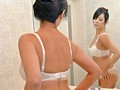 人妻の恥ずかしい日焼けあと～剥き出しにされた卑猥なビキニライン～ 愛田奈々