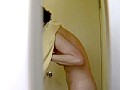 人妻 盗撮 マンションの隣に住む人妻を盗撮し続けた男の記録
