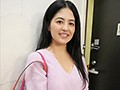 自宅に呼んだデリヘル嬢が感じすぎて刺激に耐え切れず僕の部屋を絶叫潮吹きで汚したので怒ったらヤレたけど、さらに感度が上がって何度もマジイキ！！