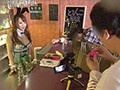 巷で話題のとびっこガールズバーに極秘潜入！口説いた新人Hカップ爆乳娘はリモコンバイブだけでは物足りずに閉店間際の店内で生SEX！からの計3SEXハメまくるの巻。