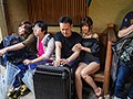 【数量限定】寝取られ子作り旅行 僕と妻の赤ちゃんを授かるために排卵日を狙って旅行に来たら、男子大学生たちに妻が寝取られて中出しされまくった 大槻ひびき パンティと生写真付き