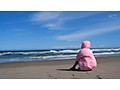 【FANZA限定】夏は最高濃度の青色だ。海辺のちぃぱい日焼け少女は小悪魔rock ’n’ roll。 パンティと写真付き
